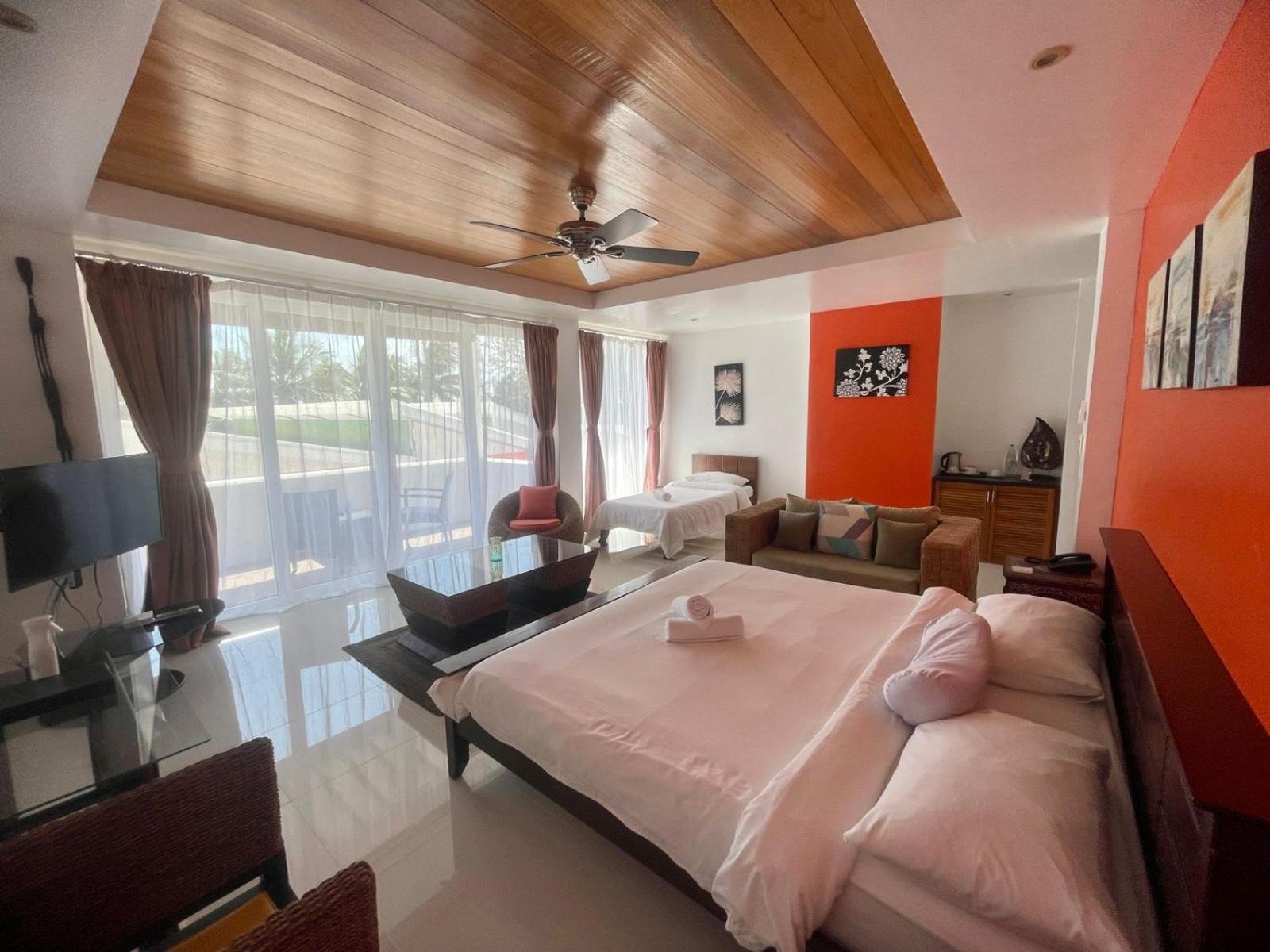 Calypso Beach And Dive Resort Manoc-Manoc ภายนอก รูปภาพ