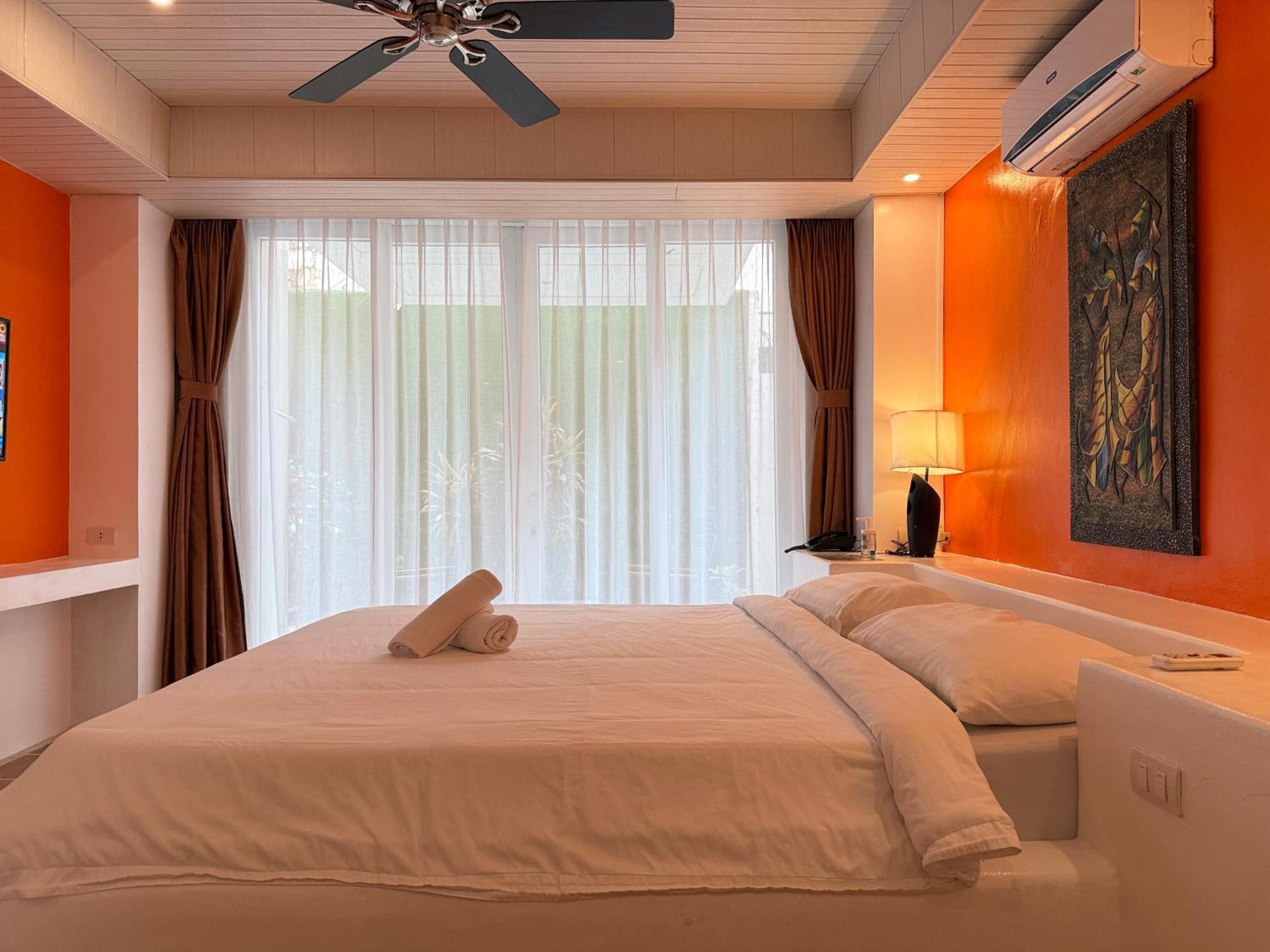 Calypso Beach And Dive Resort Manoc-Manoc ภายนอก รูปภาพ