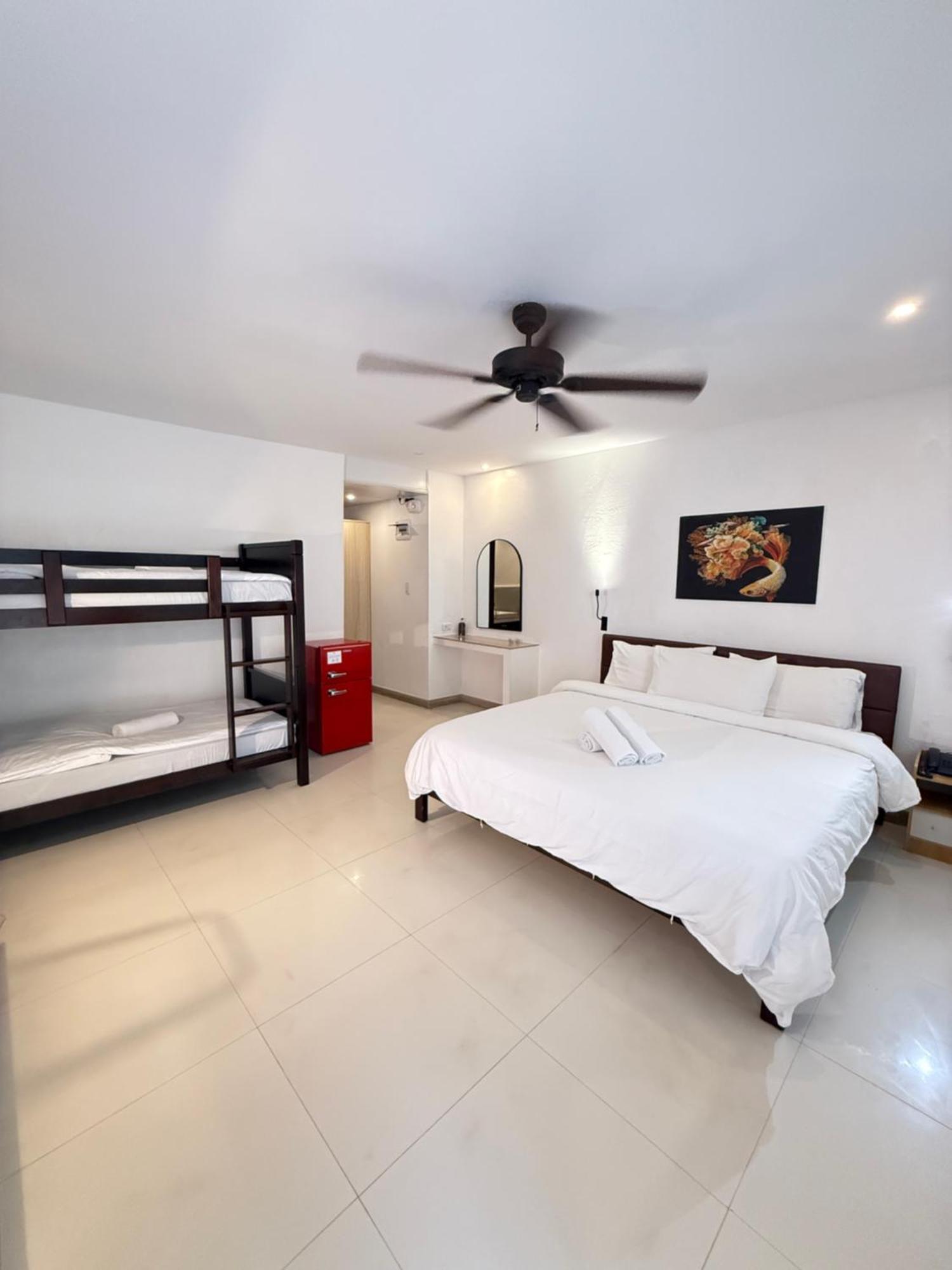 Calypso Beach And Dive Resort Manoc-Manoc ภายนอก รูปภาพ