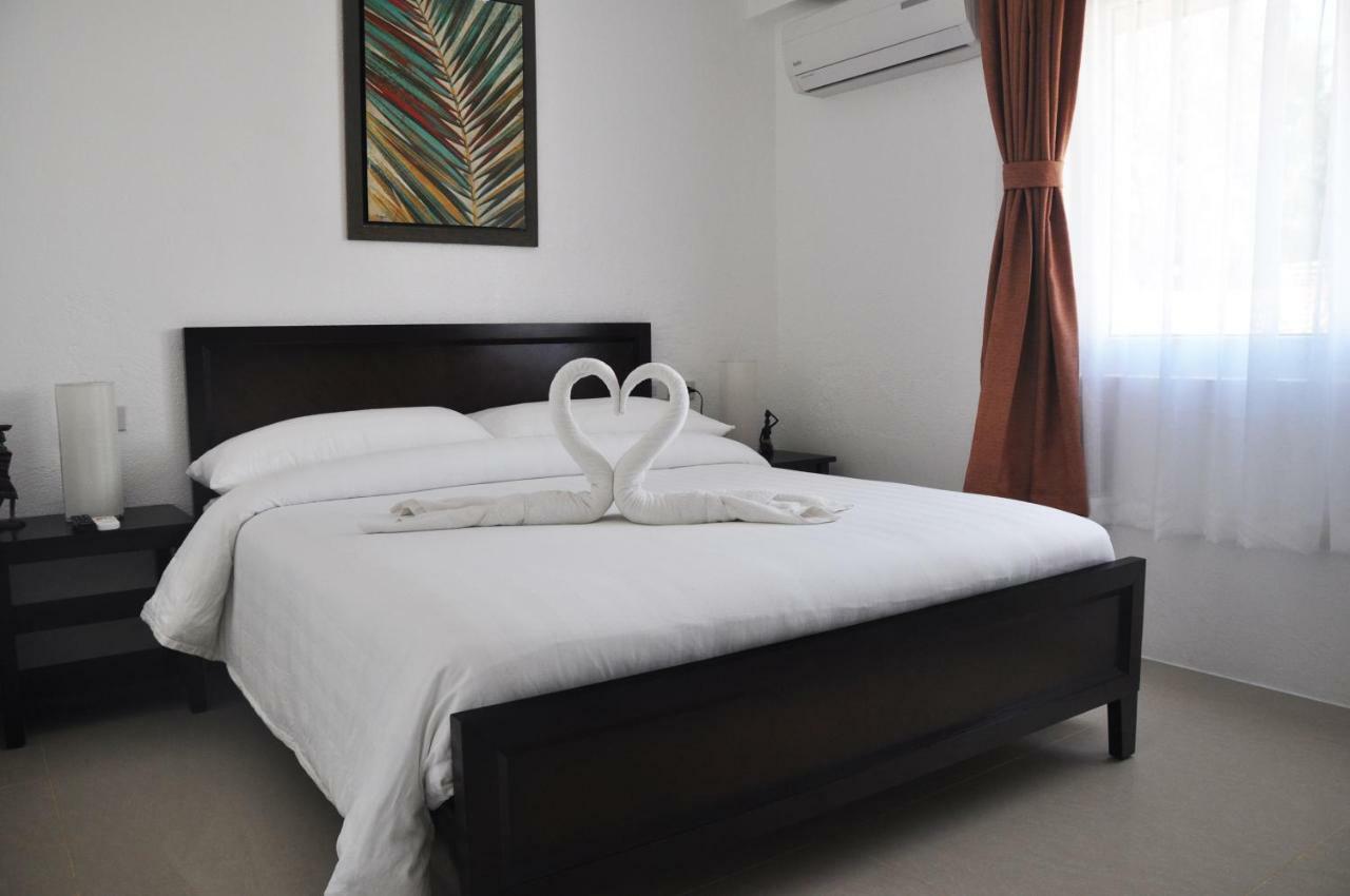 Calypso Beach And Dive Resort Manoc-Manoc ภายนอก รูปภาพ