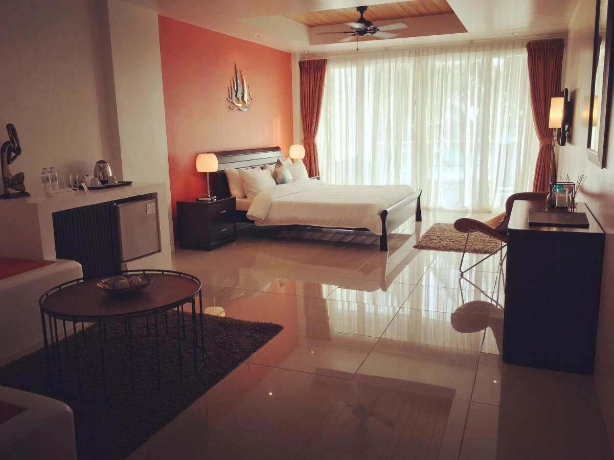 Calypso Beach And Dive Resort Manoc-Manoc ภายนอก รูปภาพ