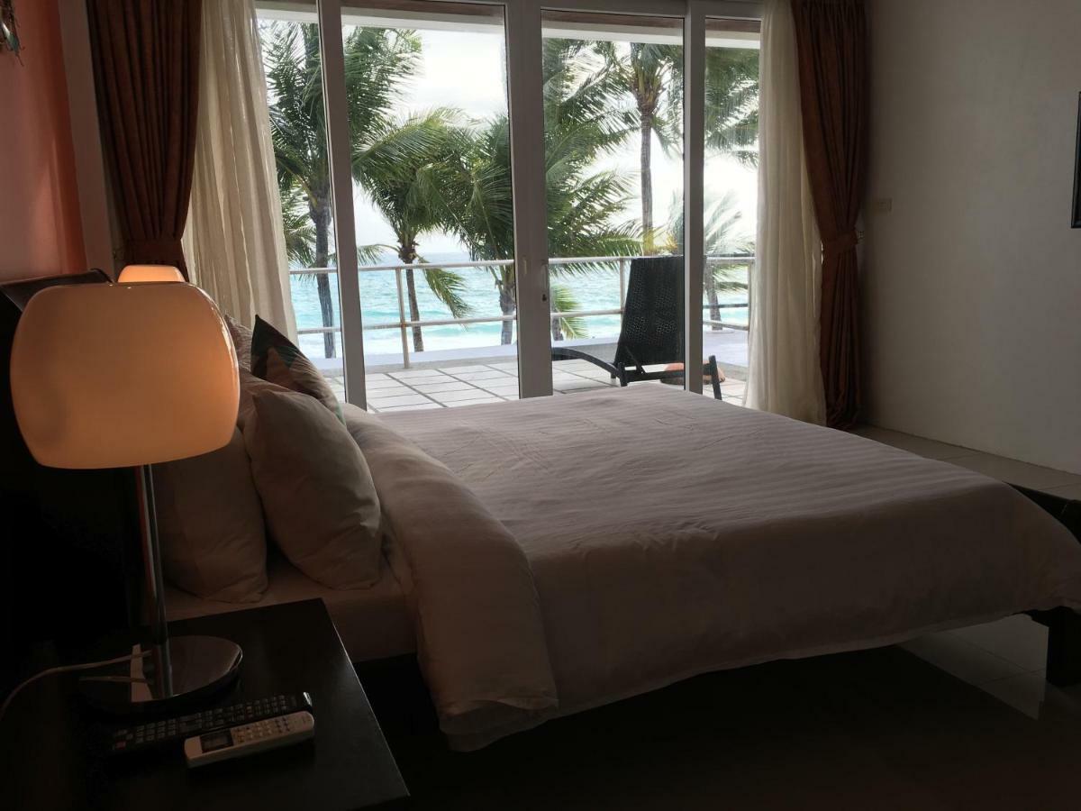 Calypso Beach And Dive Resort Manoc-Manoc ภายนอก รูปภาพ