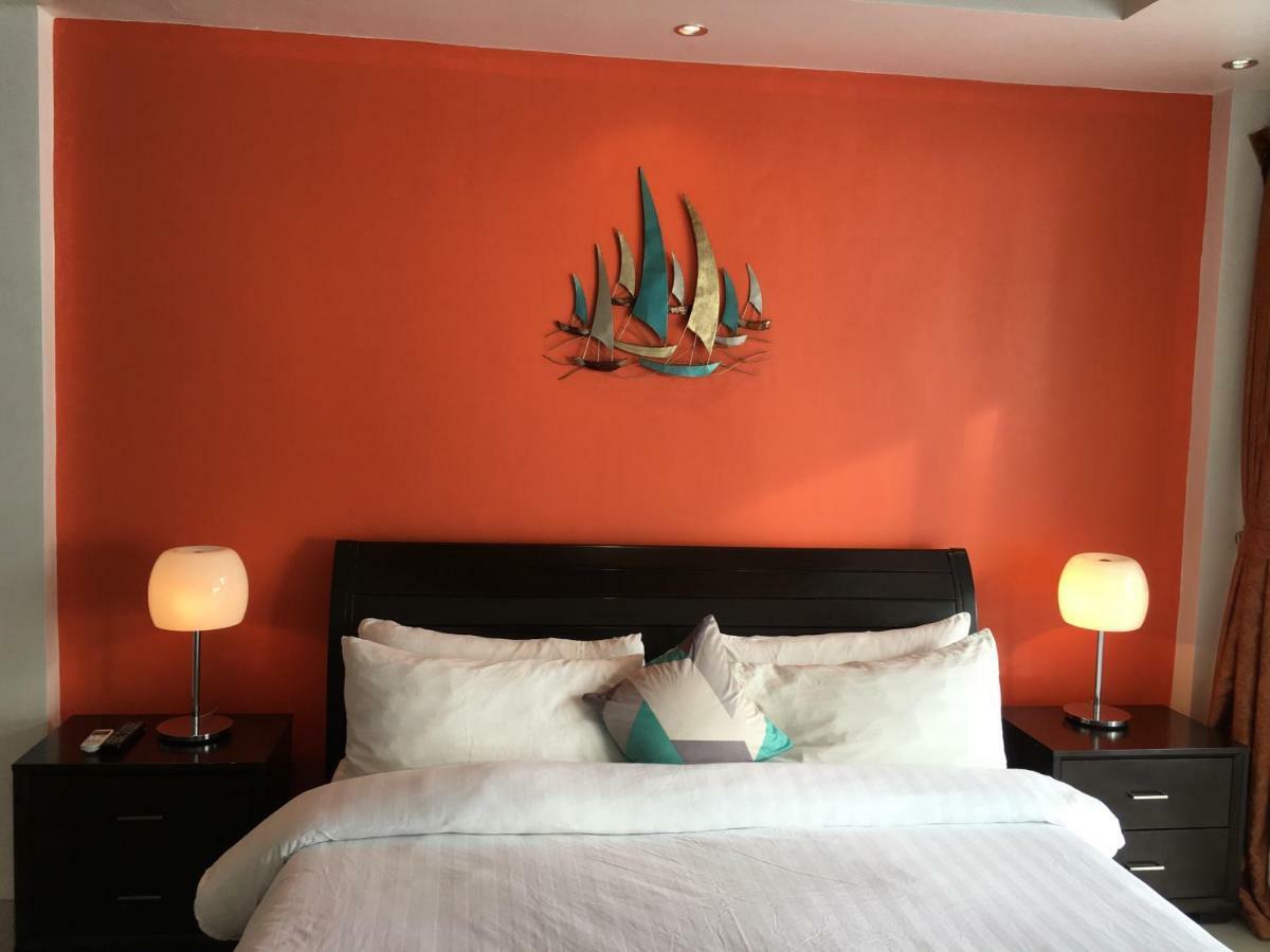 Calypso Beach And Dive Resort Manoc-Manoc ภายนอก รูปภาพ