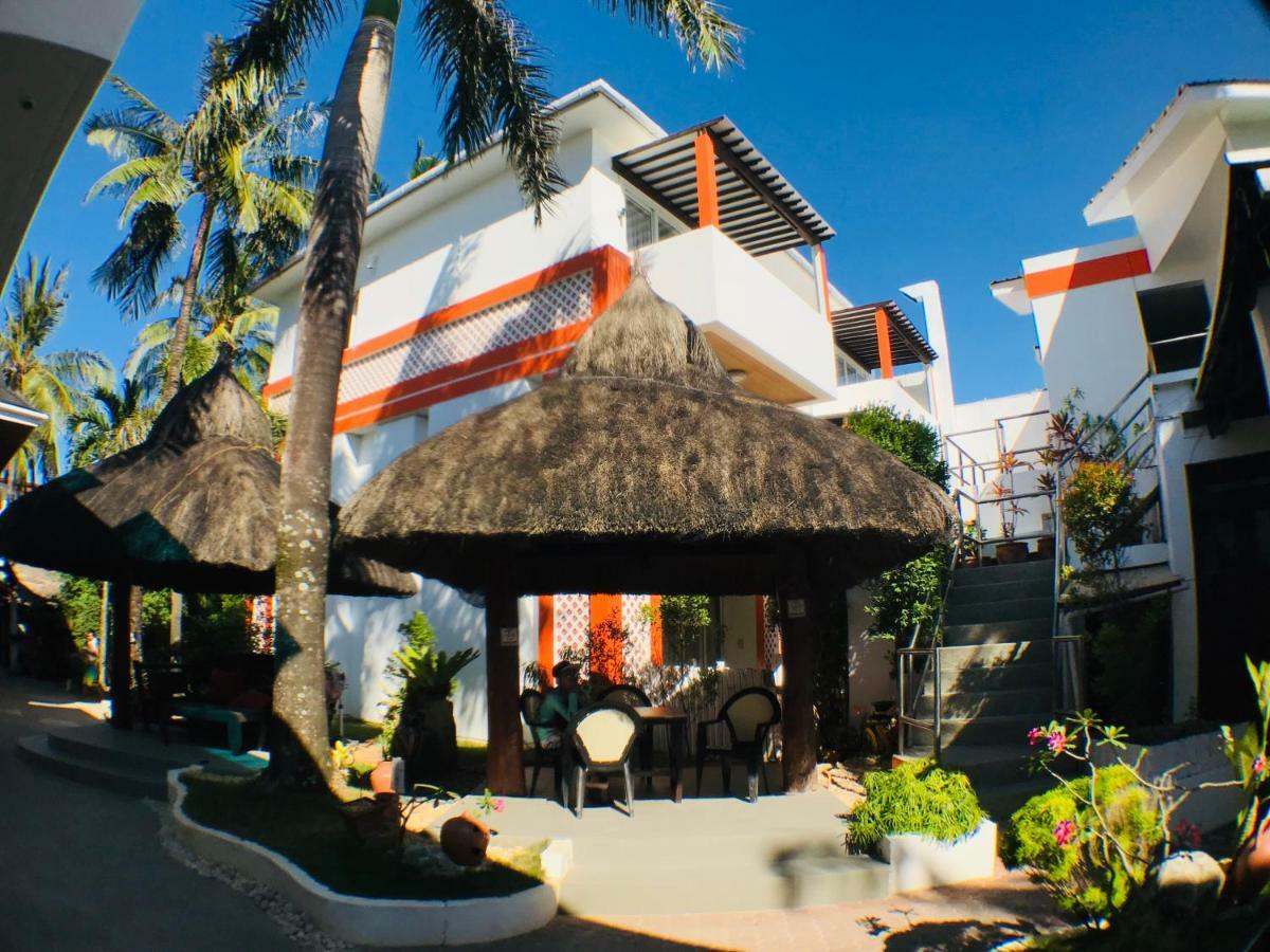 Calypso Beach And Dive Resort Manoc-Manoc ภายนอก รูปภาพ